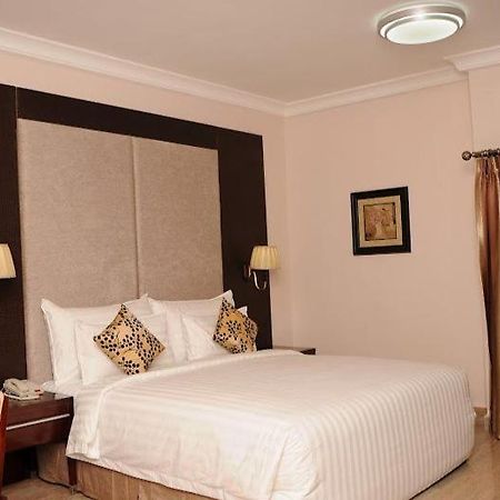 Ofas Chelsea Hotel Abuja Eksteriør billede