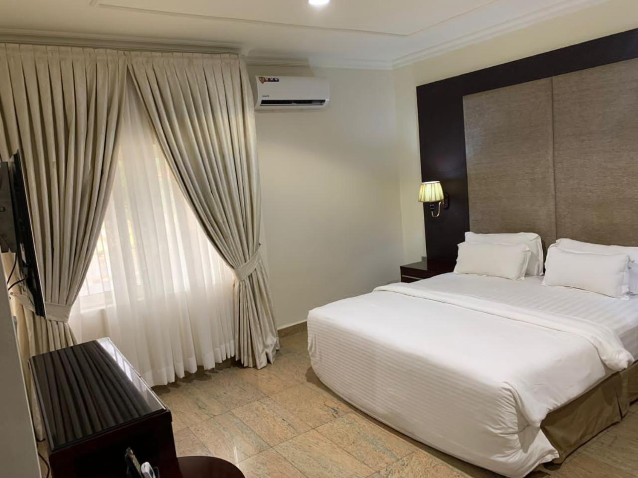 Ofas Chelsea Hotel Abuja Eksteriør billede