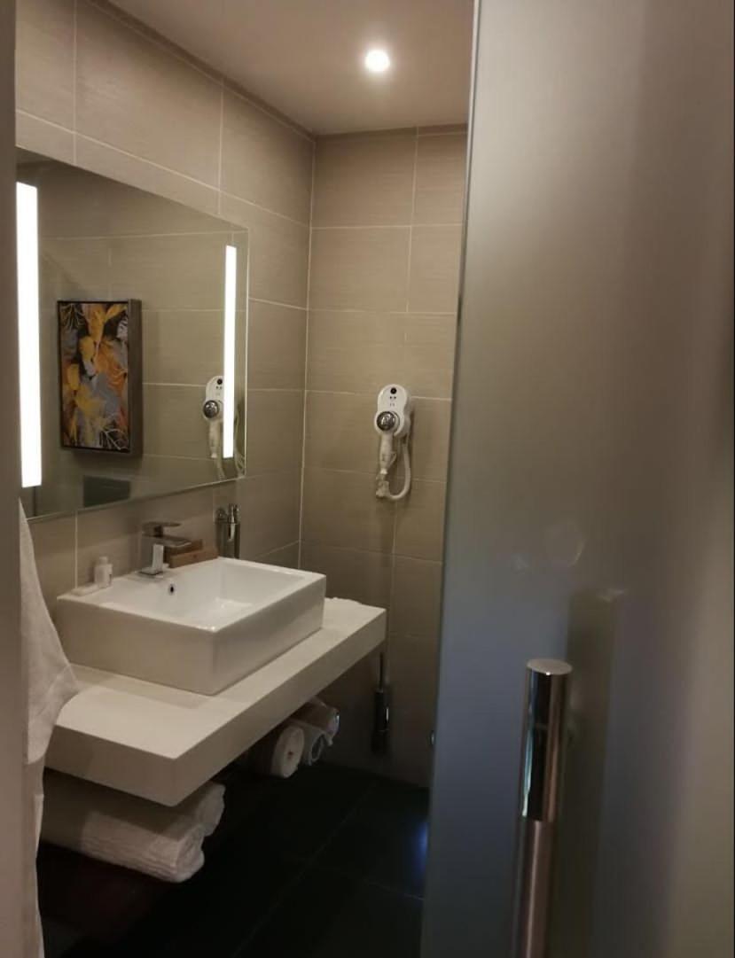 Ofas Chelsea Hotel Abuja Eksteriør billede